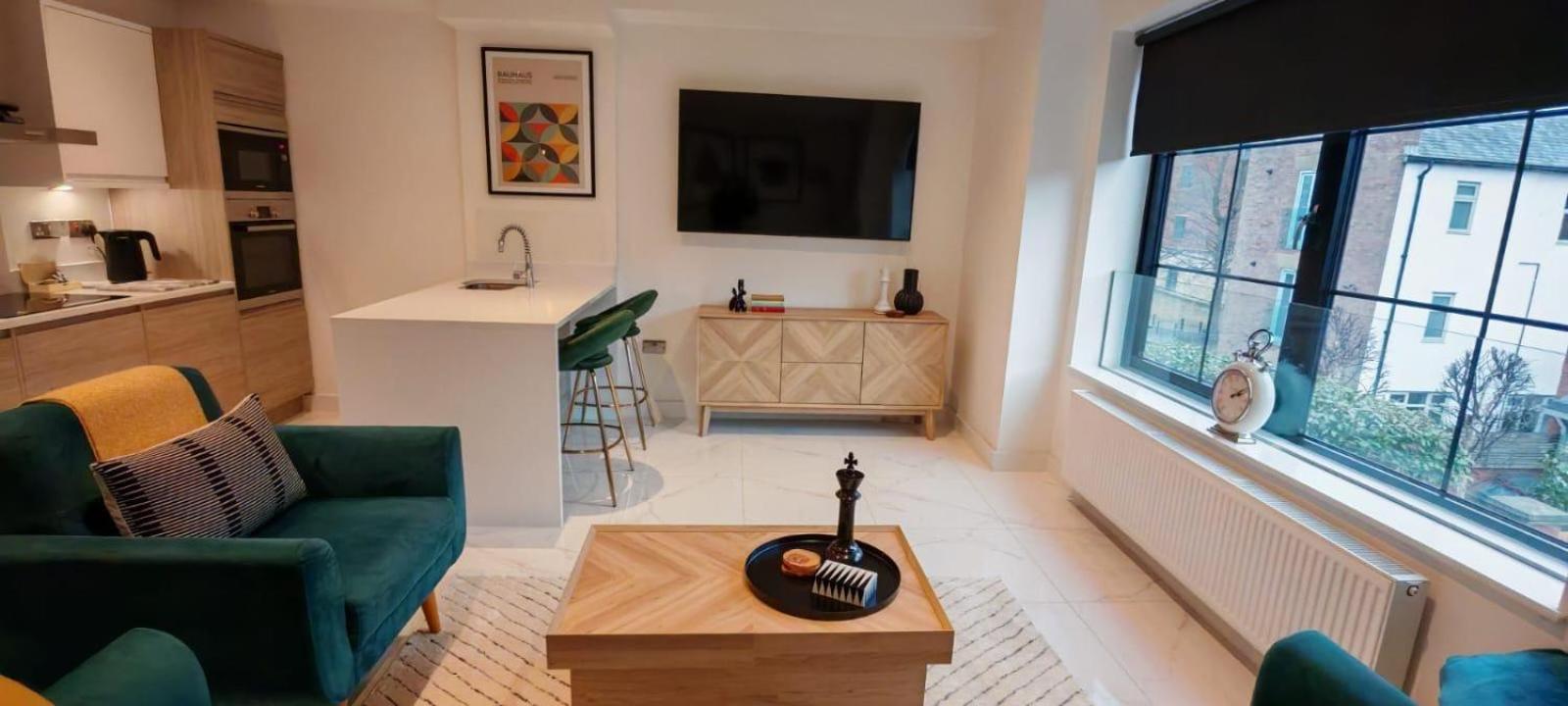 Luxury Apartment: City Centre, Stylish, Modern Честер Экстерьер фото